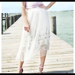 Moon Collection tulle floral embroidered skirt sz M/L